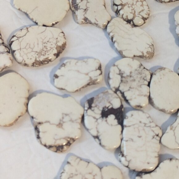 Howlite Stone Flat Beads Sliced Natural Raw Edge Natural Stone Crafts Beading - Picture 9 of 10